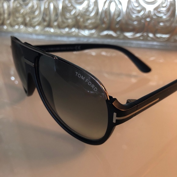 Tom Ford Vintage Aviator sunglasses - Picture 3 of 7